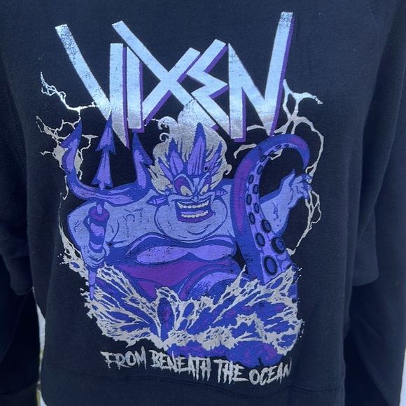 Chasor x Disney Villains Ursula Vixen Black Sweatshirt Women's Size S NWT - Picture 2 of 7